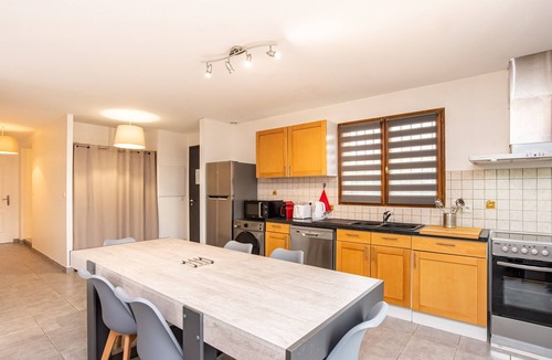 Bruguieres House | GiteLesTournesols 3ch,4lits3Queen size clim parking jardin wifi Toulouse blagnac
