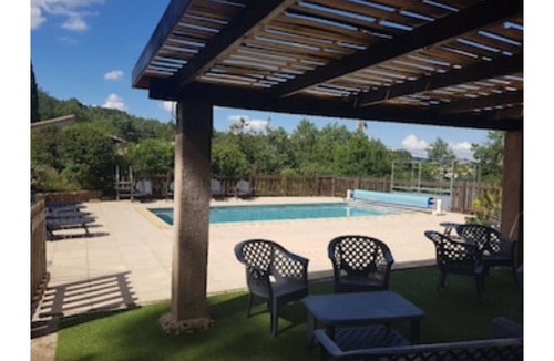 Tauriers Cottage | GITES (AIR-CONDITIONED) WITH SHARED POOL TAURIERS