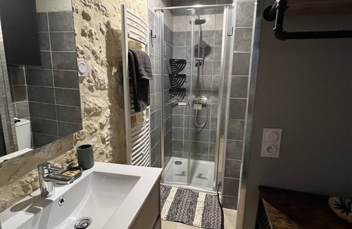 Lesparre-Medoc Apartment | Gîtes and Gym