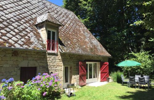 Saint-Julien-aux-Bois House | Gites Chateau le Bois