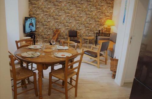 Salleles-d'Aude Apartment | Gites de l'écluse - La Côte de l'Or