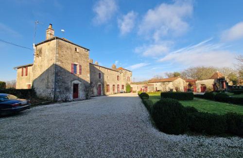 Sevremont House | Gites De La Brunière