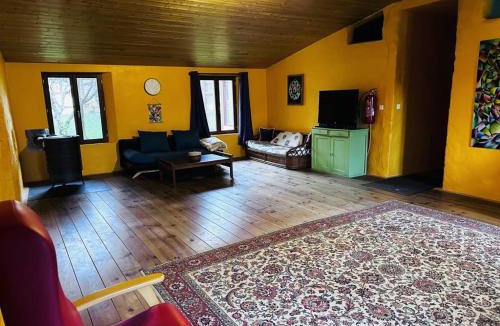 Montpont-en-Bresse House | Gites de la Pyramide