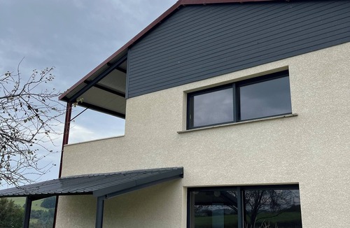 Saint-Genest-Lerpt Villa | Gites de Landuzière
