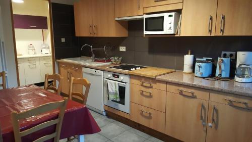 Saint-Christophe-la-Grotte Apartment | Gites des Casernes