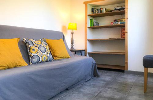 Saint-Christophe-la-Grotte Apartment | Gites des Casernes