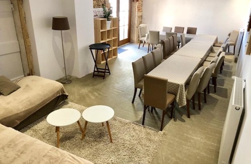 Salles-Arbuissonnas-en-Beaujolais House | Gites du chateau du Breuil