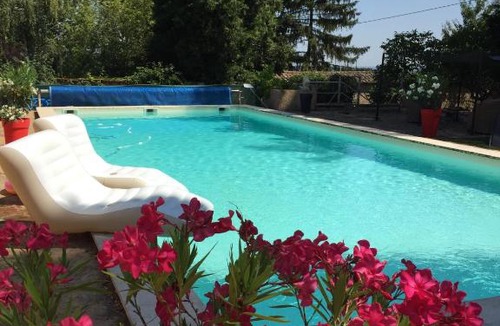 Salles-Arbuissonnas-en-Beaujolais House | Gites du chateau du Breuil