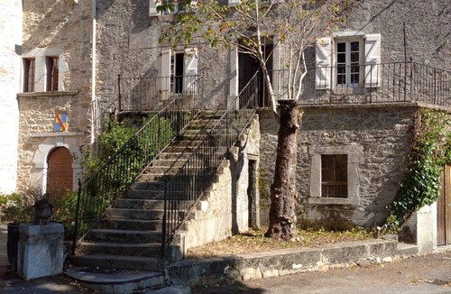 Nages House | Gites for 14 people with billiard room in the tarn south of France