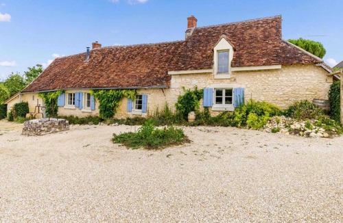 Palluau-sur-Indre House | Gites for 2 people at a chateau with a garden