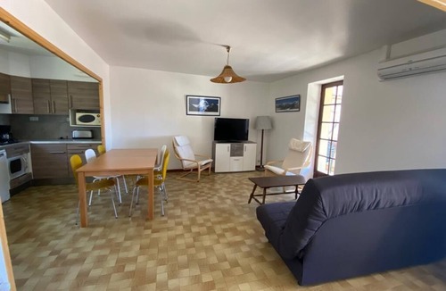 Saint-Alban-sous-Sampzon Bed & Breakfast | Gites for rent in south Ardeche, quiet, swimming pool and air conditioning