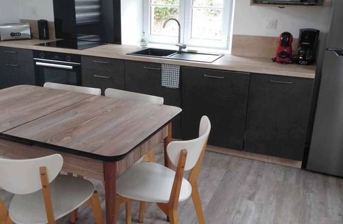 Saint-Guen House | GITES GARDE DE BARRIERE (HOUSE)