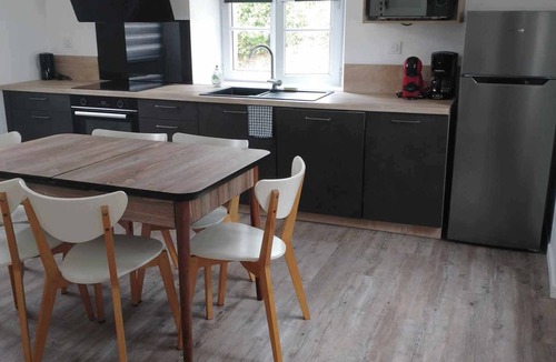 Saint-Guen House | GITES GARDE DE BARRIERE (HOUSE)