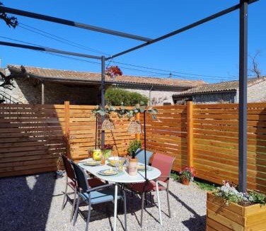 Vallon-Pont-d'Arc House | Gites l’Olivier avec piscine