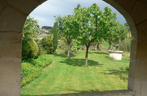 Vignonet House | Gîtes La Glycine facing the Saint-Emilion river