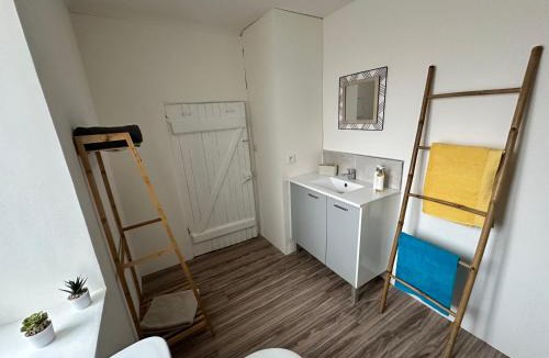 Saint-Amand-Magnazeix House | Gites Le Chezeau