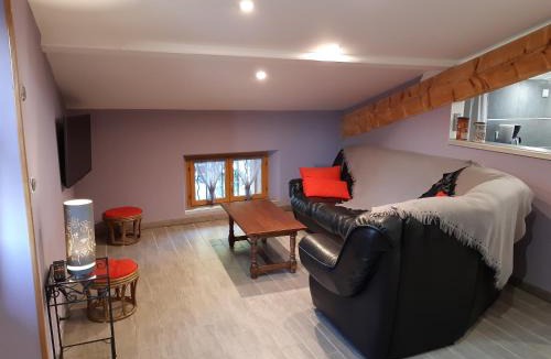 Jasseron Apartment | GITES LES MAISONS ROUGES