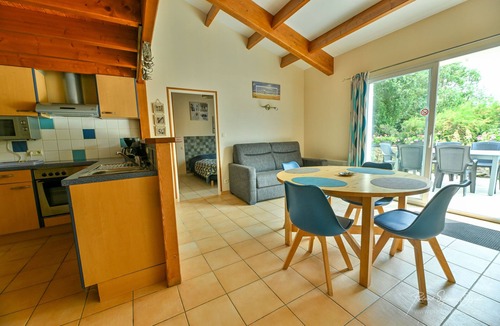 Olonne-sur-Mer Cottage | Gites Les Sables d'Olonne with heated swimming pool