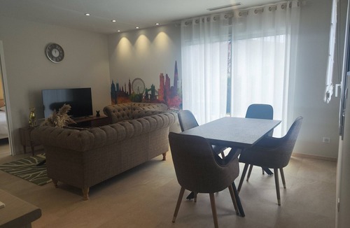 Gironcourt-sur-Vraine Apartment | Gites Londres