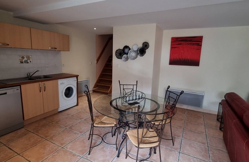 Archigny House | Gites "Merlinite