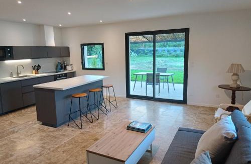 Saint-Etienne-du-Gres Villa | Gites notre dame du château