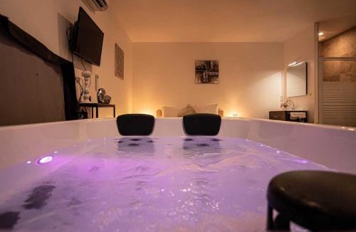 Saint-Vincent-de-Cosse House | Gites spa de charme L ETOILE SPA
