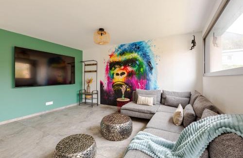 Ittenheim Villa | Gites Spa Strasbourg - Villa Gorille - SPA Privé, Sauna, Borne d'arcade, Babyfoot