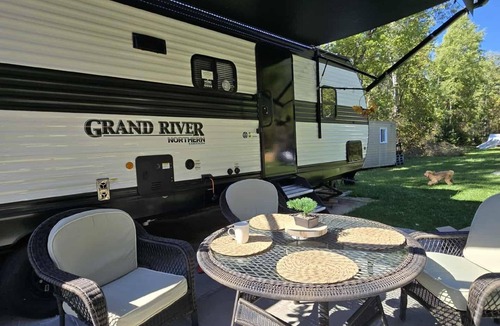 Adjala-Tosorontio House | Givi’s Cozy Camper
