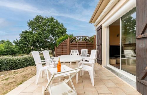 Givrand House | Givrand - maison vendéenne avec jardin pour 6