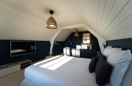 Colembert House | GJ Holiday Escapes - Suite maison Ralph - étage indépendant avec jacuzzi