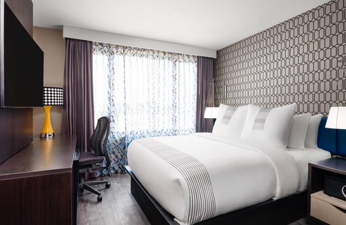 West Bronx Hotel | GLō Best Western Bronx NYC