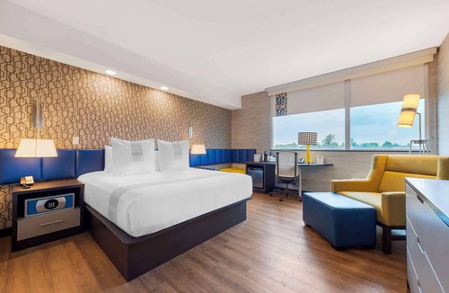 Ottawa Division Hotel | GLō Best Western Kanata Ottawa West