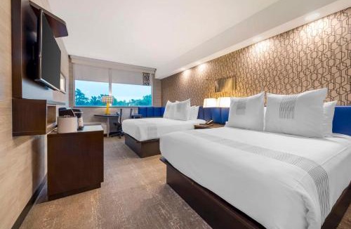 Ottawa Division Hotel | GLō Best Western Kanata Ottawa West