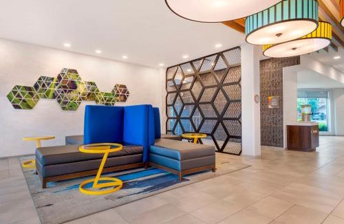 Ottawa Division Hotel | GLō Best Western Kanata Ottawa West