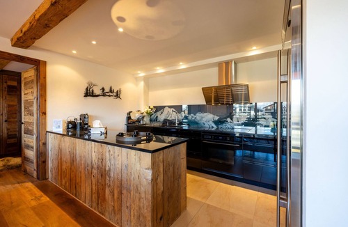 Saint-Pierre-de-Clages Apartment | Glacier 5 - Hammam - Spa Access