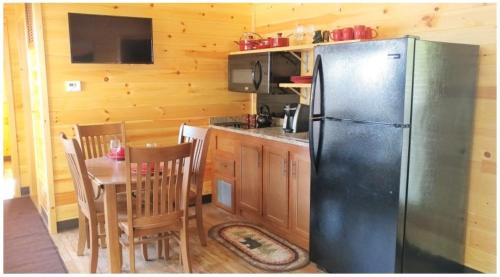 Howell House | Glacier Chalet Cottage