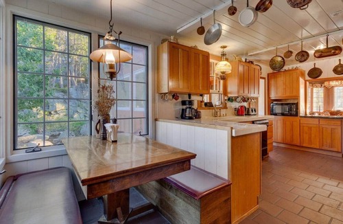 Tahoe National Forest House | Glacier Gap River Chalet