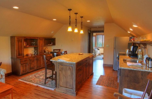 West Glacier Apartment | Glacier Hideaway with Mountain Views close to Glacier Park