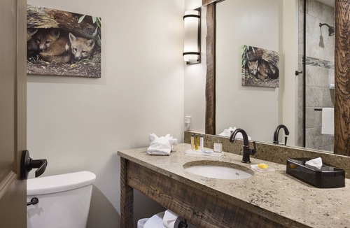 Kalispell Hotel | Glacier International Lodge