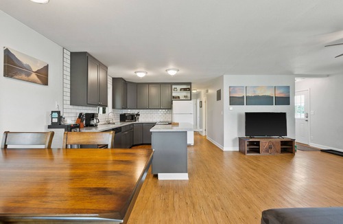 Columbia Falls House | Glacier National Park Basecamp