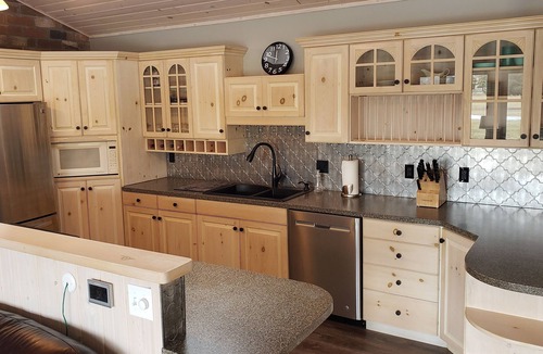 West Glacier House | Glacier park views on the golf course! Great for Families.