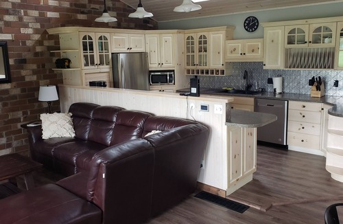 West Glacier House | Glacier park views on the golf course! Great for Families.