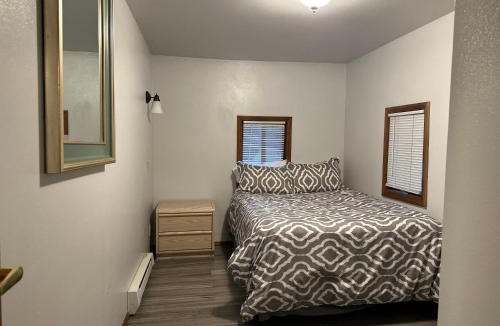 Rockport Ski Chalet | Glacier Peak Resort and RV Park