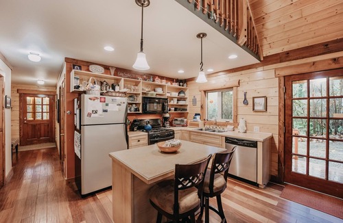 Warnick Cabin | Glacier Springs Cabin #21 - This family home says Cabin in the Country!