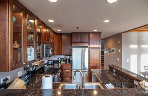 Homer Villa | Glacier + Tide Residence