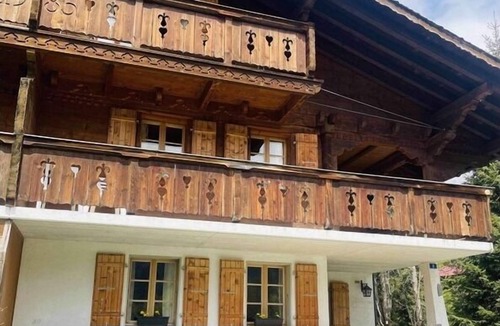 Ormont-Dessus Ski Chalet | Glacier Views, Sunny Chalet - Garden, Sleeps 6.