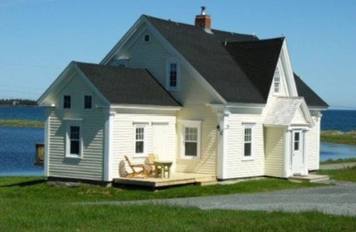 Kingsburg Cottage | Gladee's At Hirtle's Beach