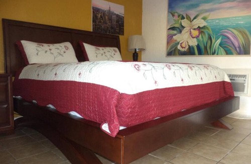 East Naples Hotel | Glades Motel