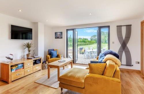 Dunmow House | Gladwyns Farm Lodge