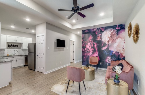 Barker House | Glam luxury lifestyle within Houston!